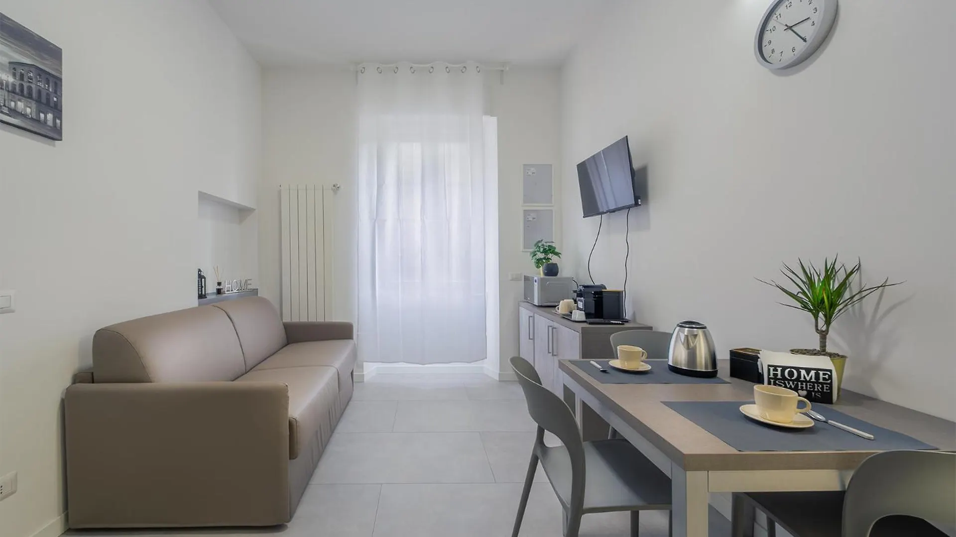 Eleven Suites - Cozy Apartments Milan 0*,