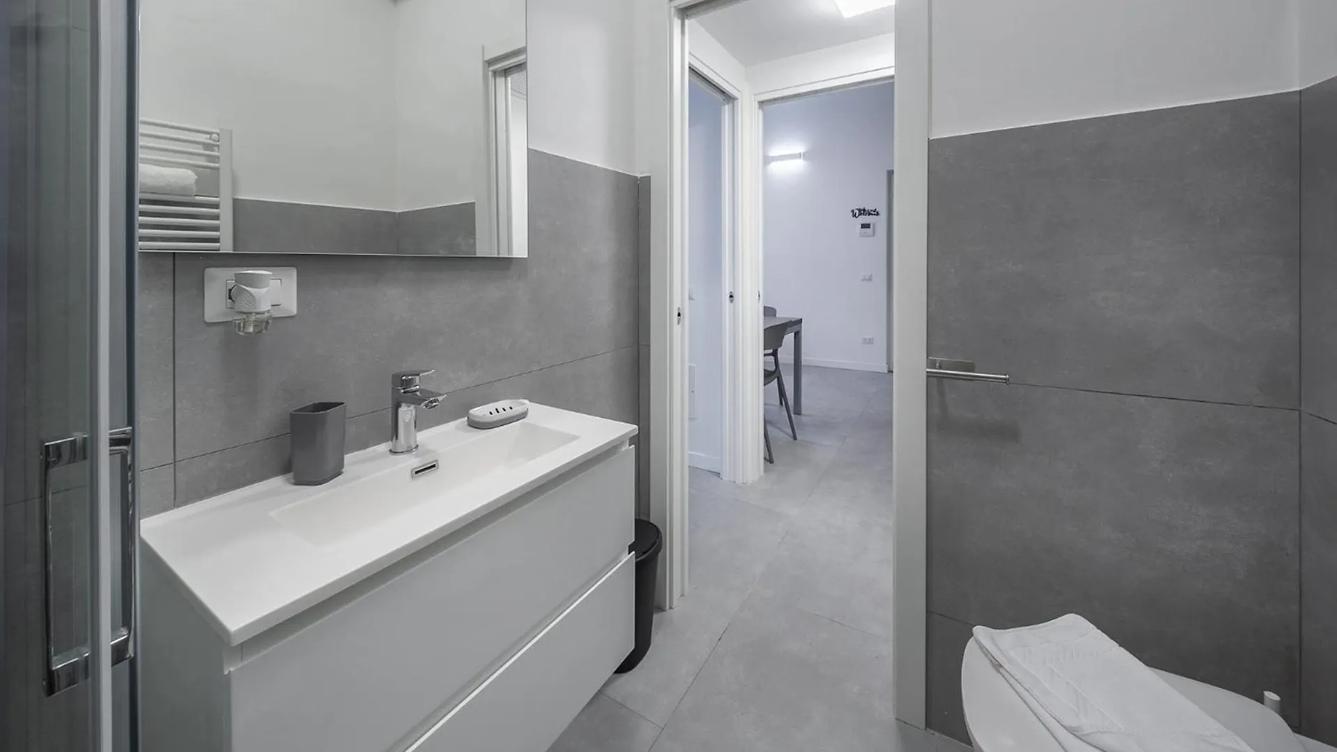 Eleven Suites - Cozy Apartments Milan 0*,